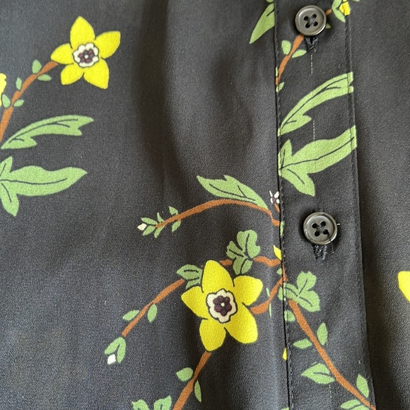 Who What Wear Black Yellow Floral Long Sleeve Button Down Ruffle Cuff Top - Picture 7 of 8